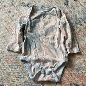 Baby GAP 6-12 months organic cotton tye dye onesie